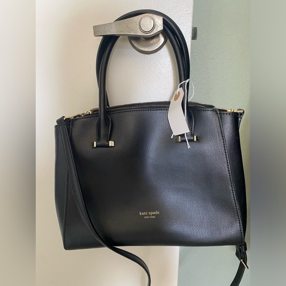 KATE SPADE ♠️ NWT with detachable crossbody strap